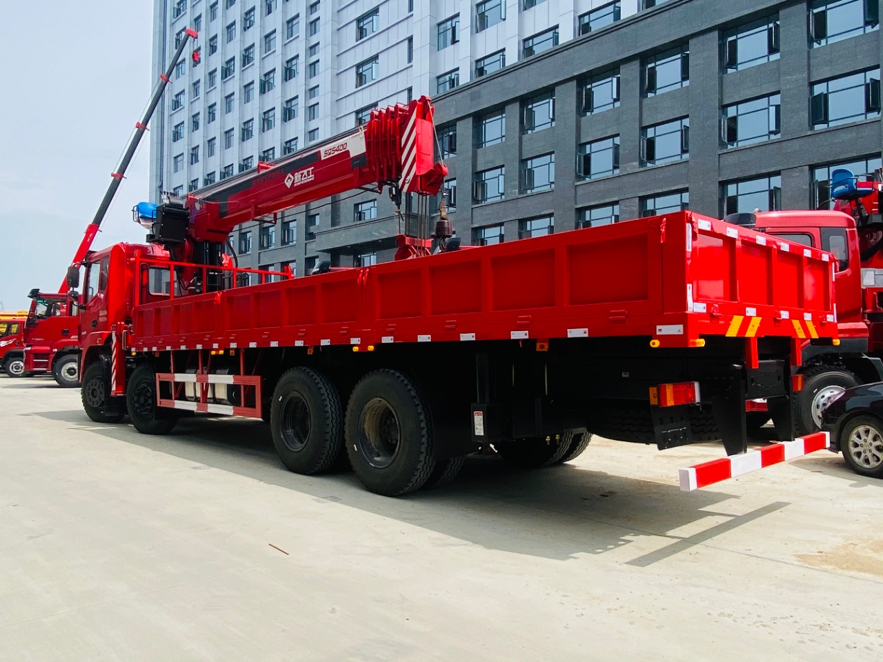 國六東風錦程V6前四后八新飛工14噸五節臂吊機隨車吊